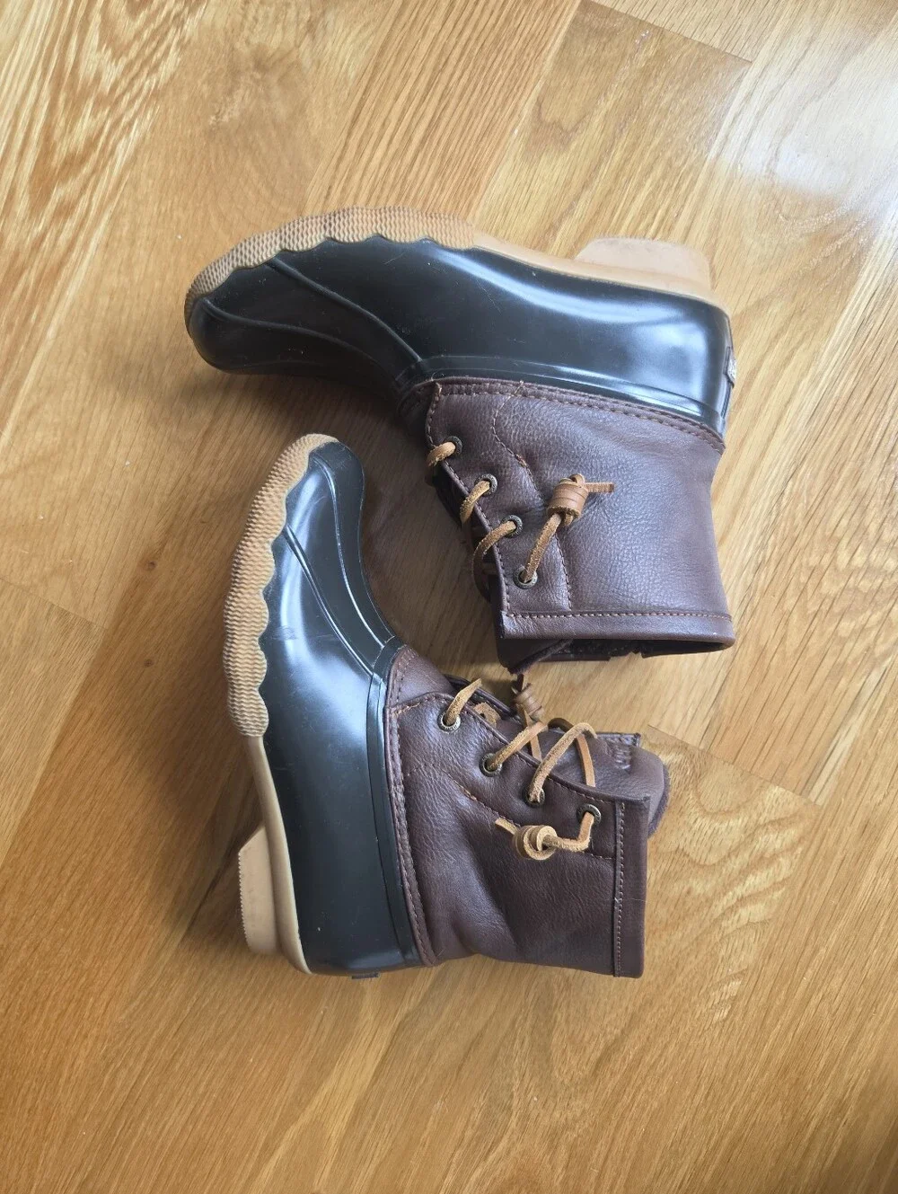 SPERRY Kids Saltwater Boot Size 2 Youth